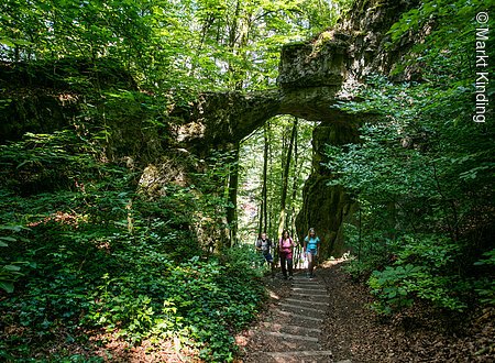 Felsentor Unteremmendorf (Kinding, Naturpark Altmühltal)