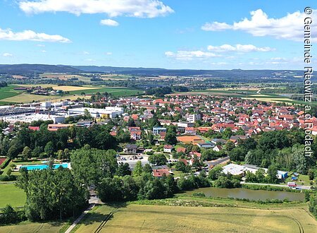 Blick auf die Gemeinde (Redwitz a.d.Rodach, Obermain.Jura)